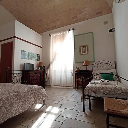 Xenia, Bed and breakfast Vasto