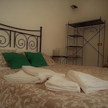 Xenia, Bed and breakfast Vasto