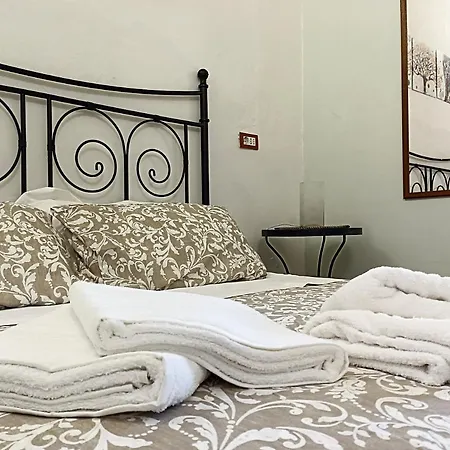 Xenia, Bed and breakfast *