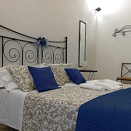 Xenia, Bed and breakfast Vasto