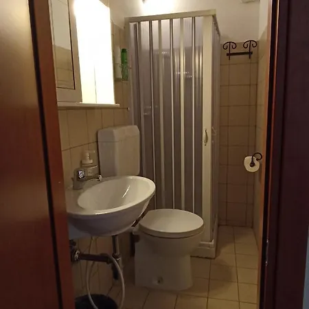 Xenia, Oda ve Kahvaltı 3*