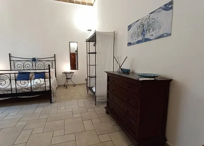 Xenia, Frühstückspension Vasto