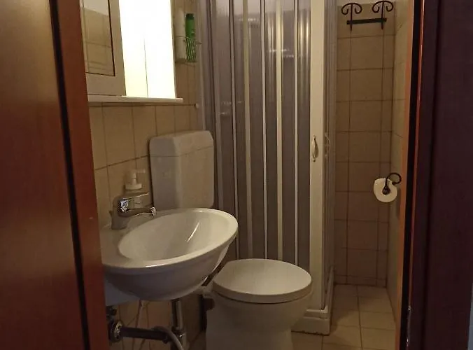 Xenia, Bed & Breakfast 3*